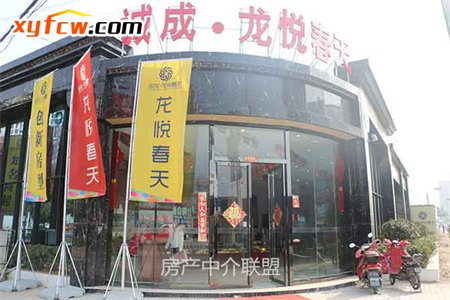 台儿庄巫山小区3室2厅1卫106平米精装修